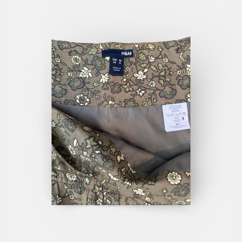 H&M Olive Floral A-Line Skirt‎ - Picture 6 of 6